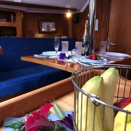 بوتيل Libertyboating