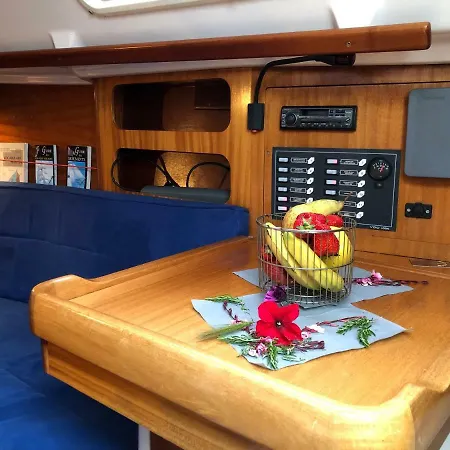 Libertyboating بوتيل أنتيب