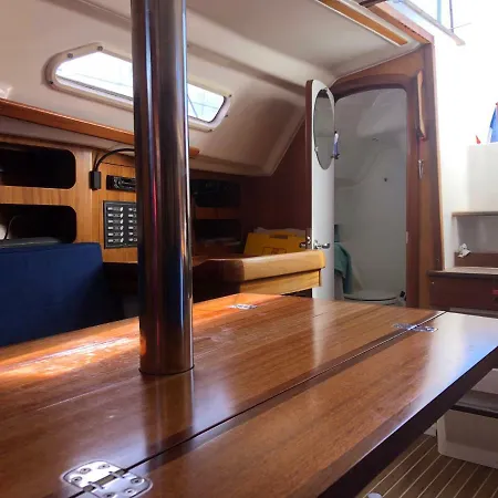 بوتيل Libertyboating *