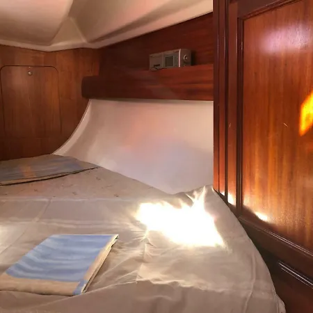 بوتيل Libertyboating *